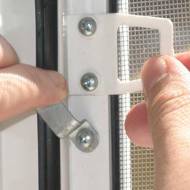 Как установить москитную сетку на пластиковое окно: пошаговое руководство